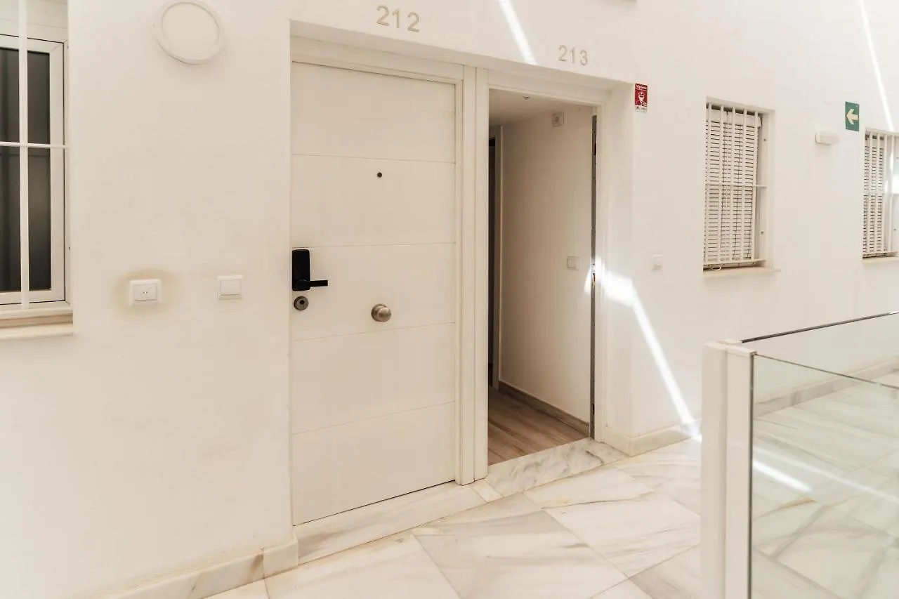 Mintystay - Penthouse Feria Seville Apartment