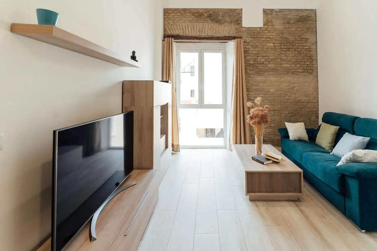 Mintystay - Penthouse Feria Seville Apartment