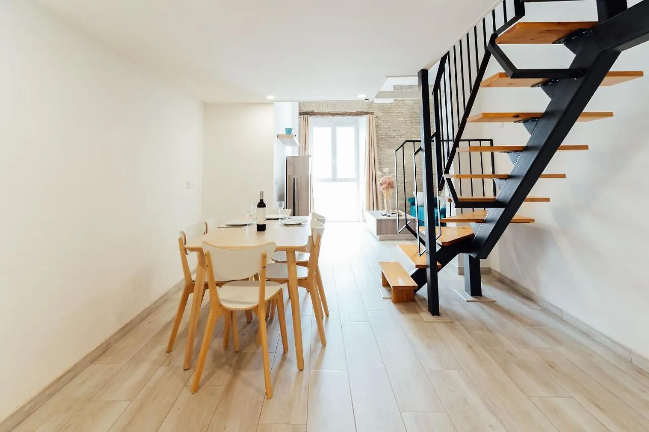 Mintystay - Penthouse Feria Seville Apartment